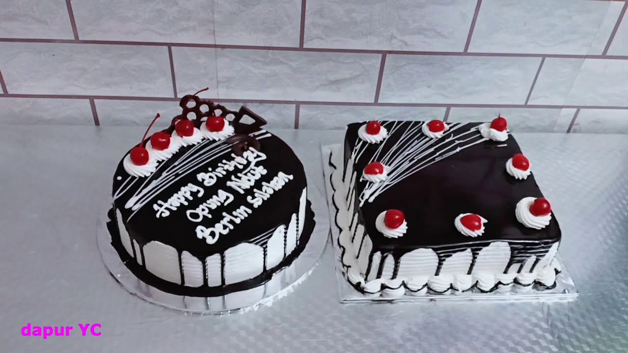 kue ulang tahun coklat siram .