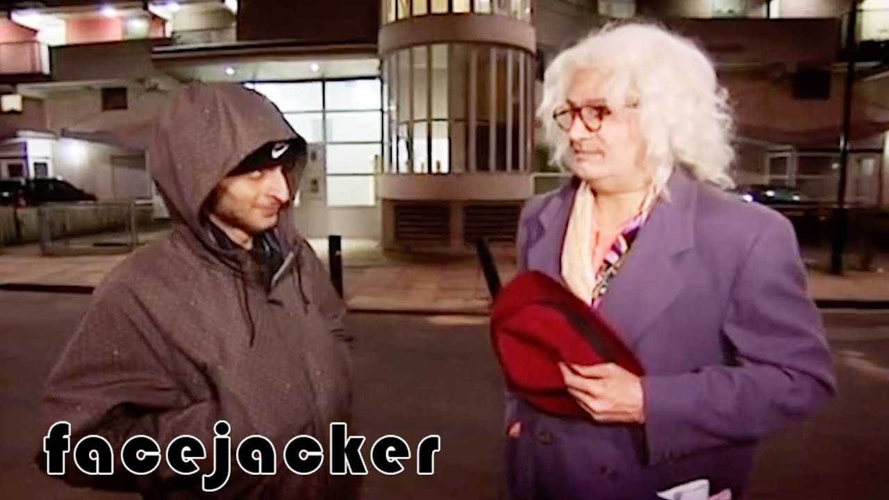 Art Connoisseur Brian Badonde Battles MC | Facejacker