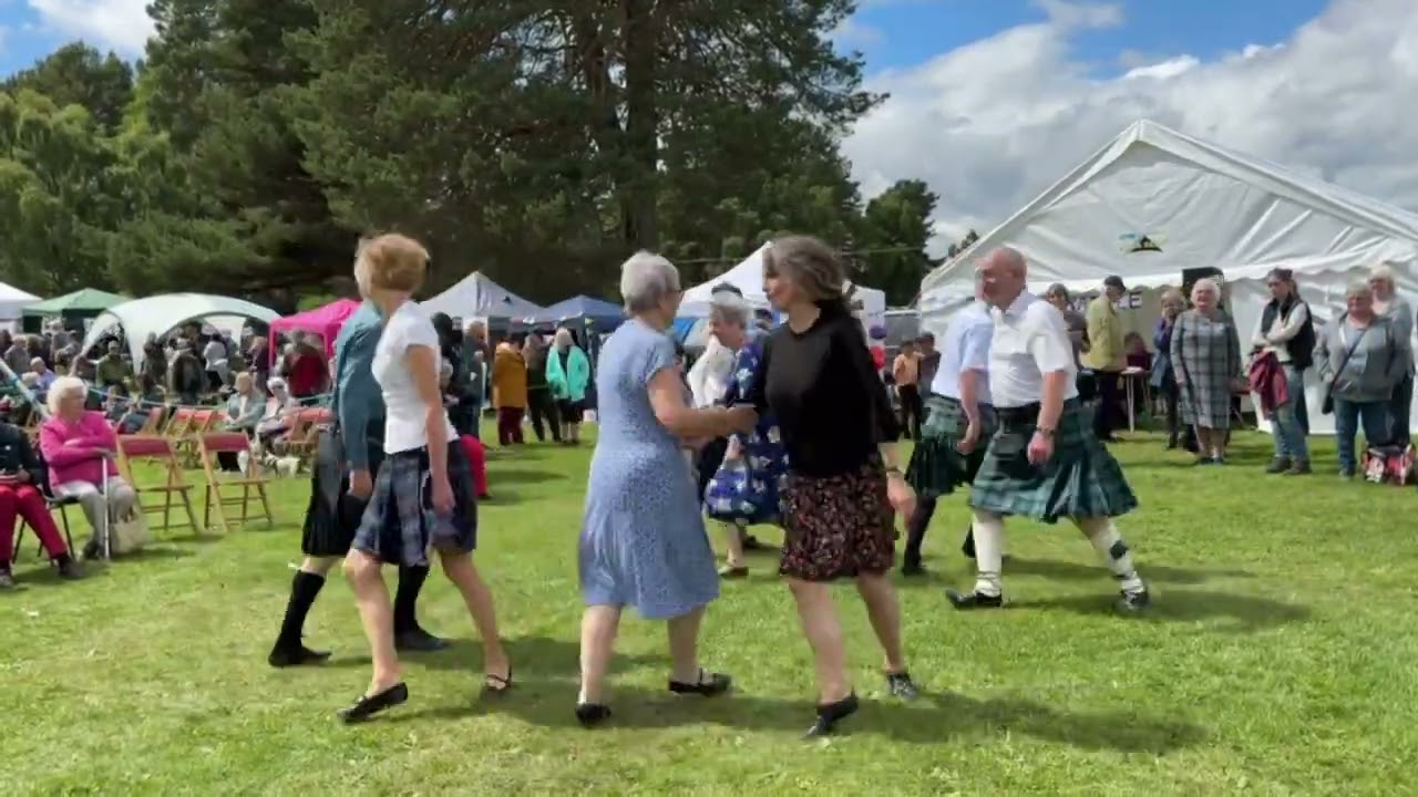 Ian Powrie's Farewell to Auchterarder - Scottish Country Dance