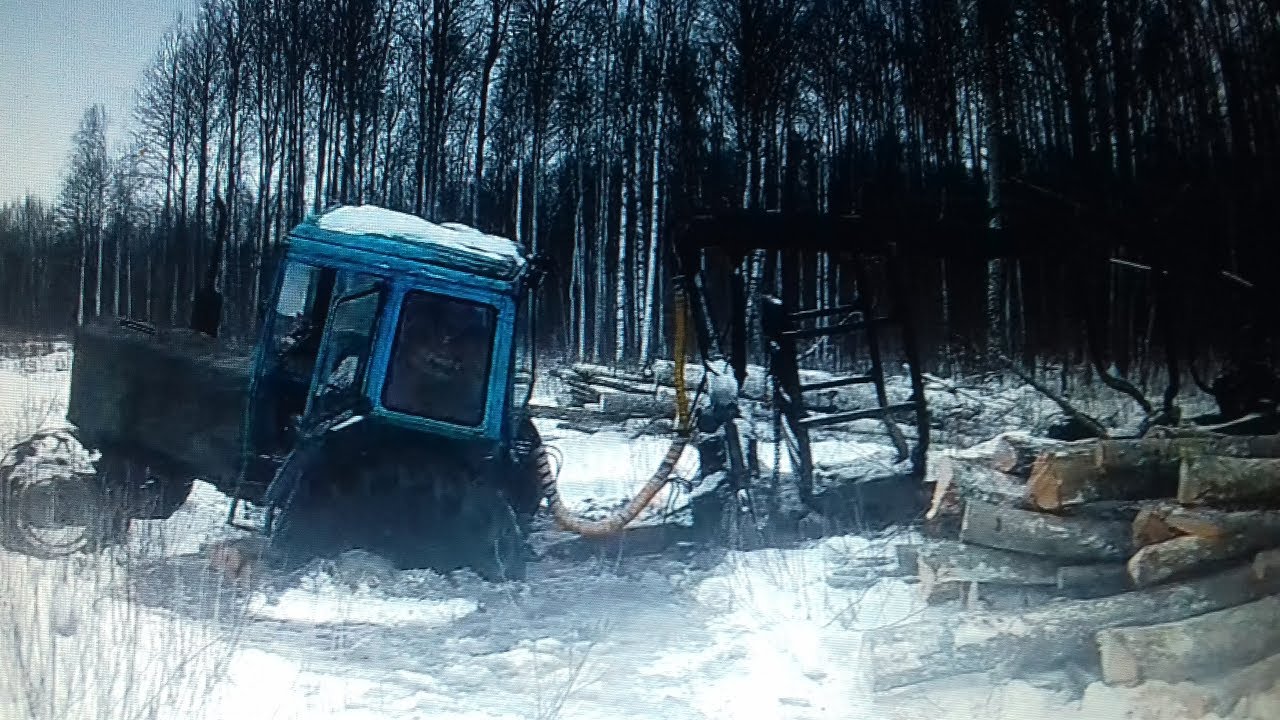 Belarus Mtz 82 forest tractor stuck in ice 01