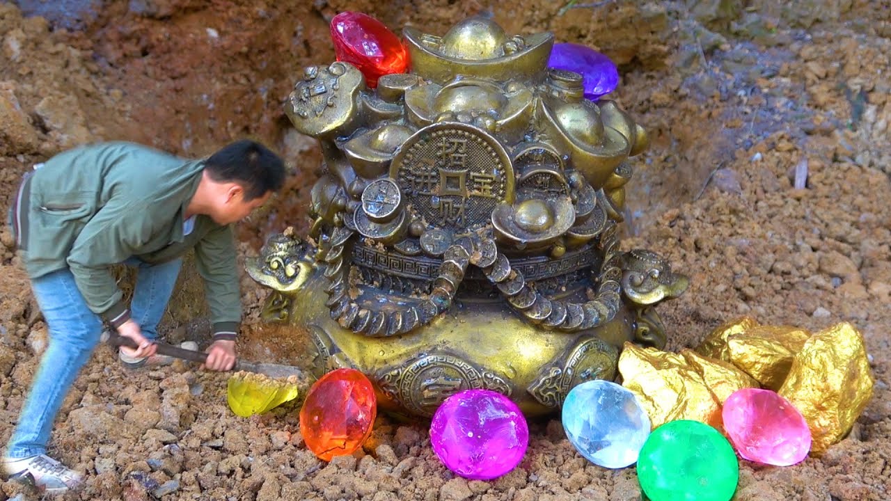 Search for treasure in the wilderness, find the treasure gathering place, and make a fortune