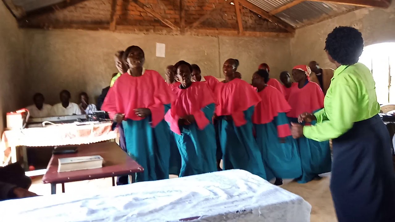 Kuna kiwanja kimoja Kiteule - AIC Kasirma Choir  Baringo