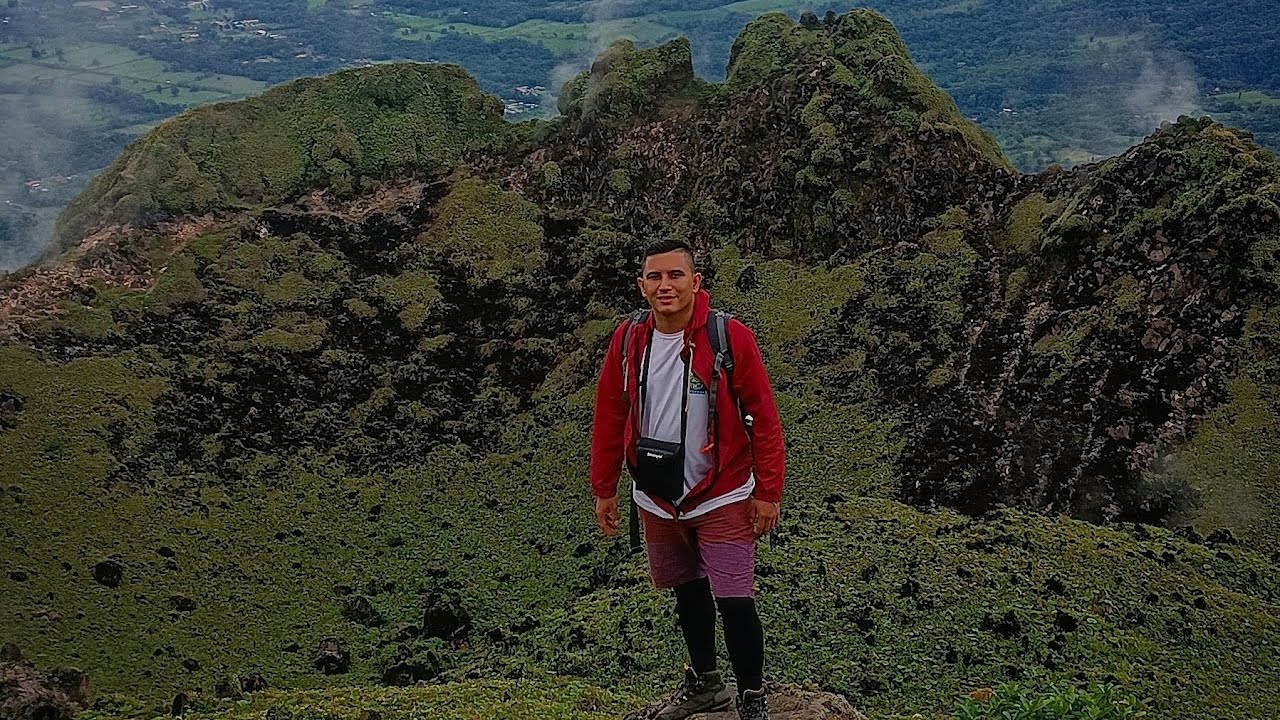 CIMA VOLCAN ARENAL, ESTA ACTIVO O DORMIDO ? 🌋🤔