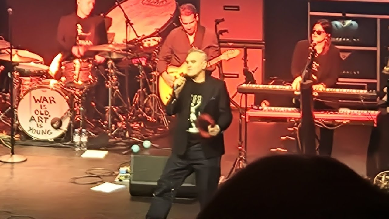 LAST NIGHT I DREAMT THAT SOMEBODY LOVED ME. Morrissey covers The Smiths in Glasgow (5.6.2025)