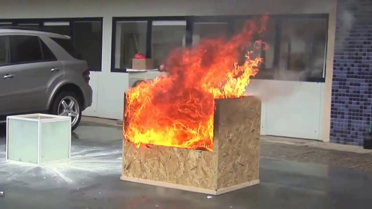 Demonstratie  Bila Extinctoare Elide Fire