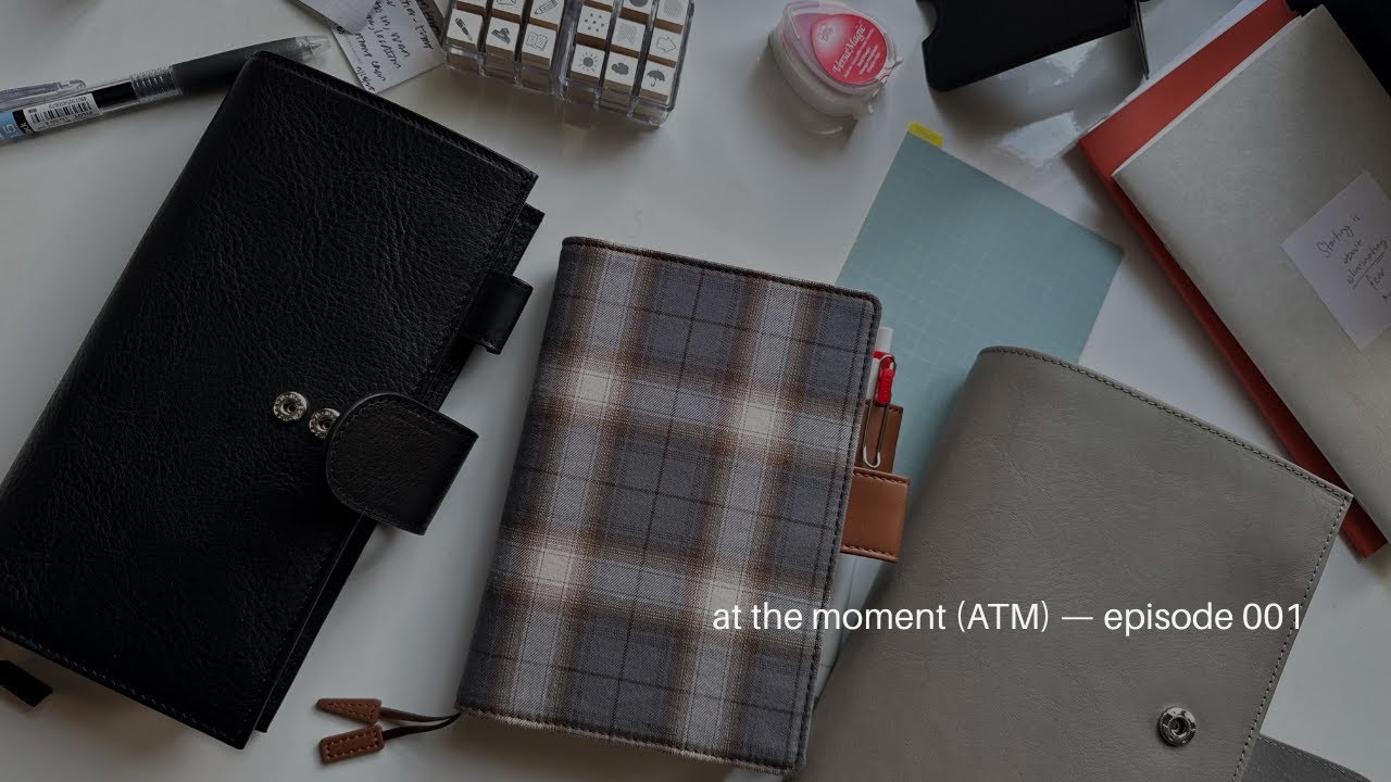 at the moment &mdash; episode 001 | goals, planning, flips & desk chat | fortheplannergirls