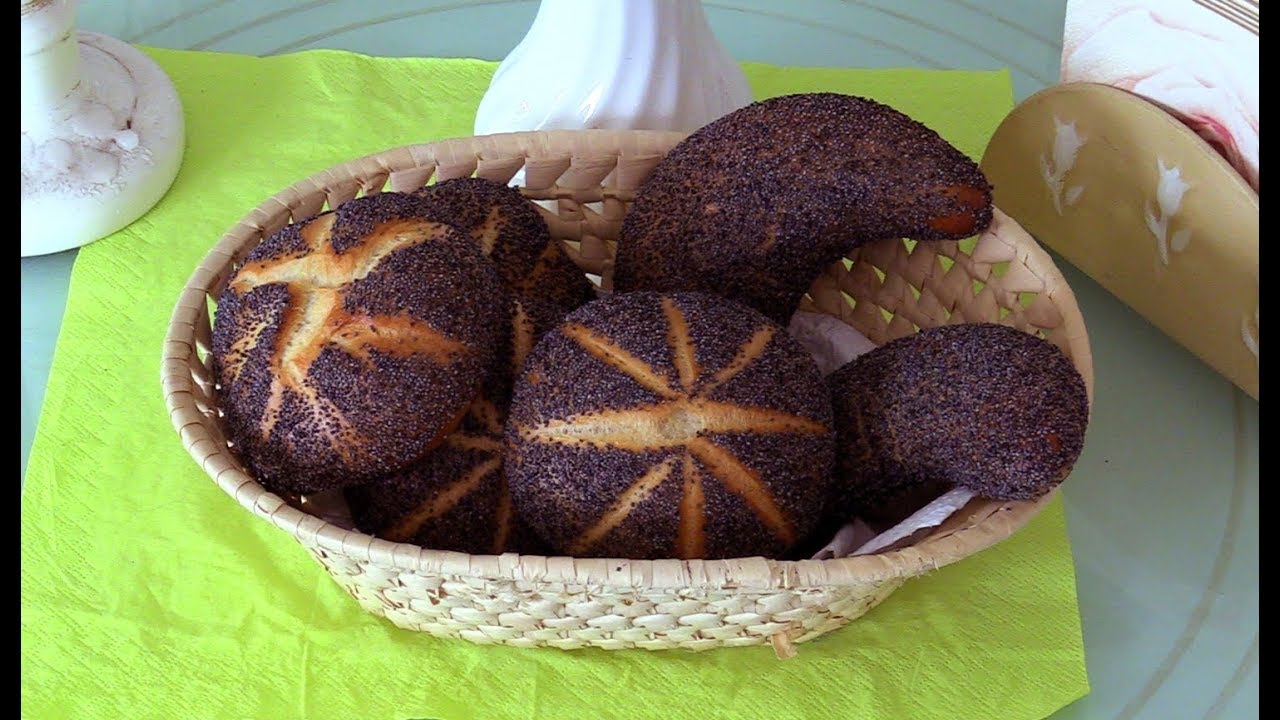 Mohnbrötchen. Schritt für Schritt mit Rezept.