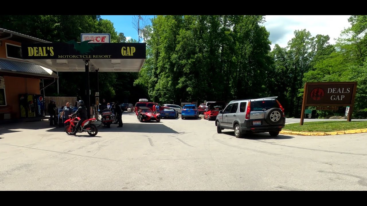 POLARIS SLINGSHOT SLAYING HIGHWAY 129 DEALS GAP 