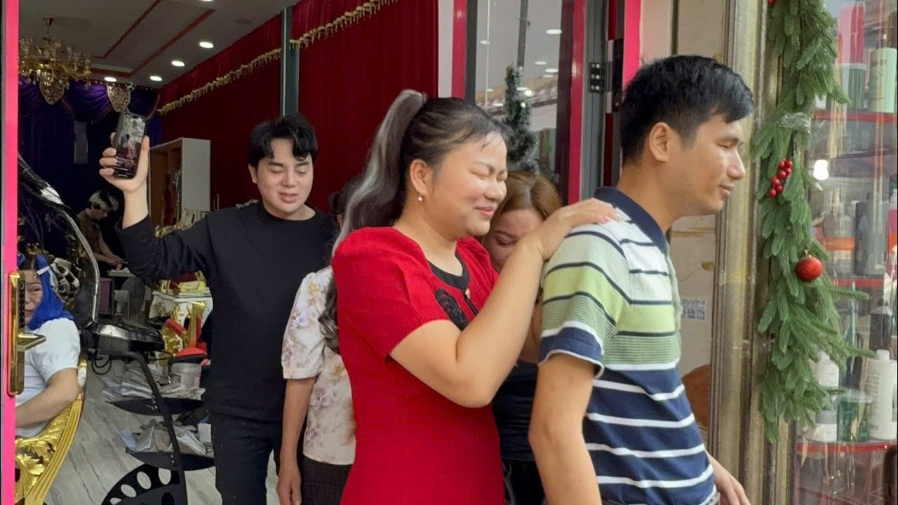 Tới công chuyện Linh Võ Bích Phương tiếp tục Bemm nhau vì tiền tranh chấp 