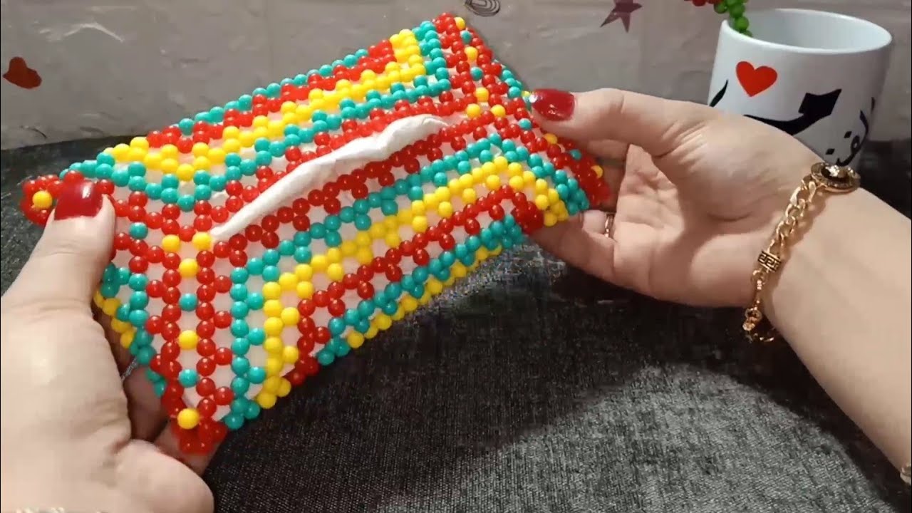طريقه عمل جراب علبه مناديل🤧 الايزى باك🌷ببواقى الخرز😉(الغرزه السداسيه)للمبتدائين Beaded tissue box