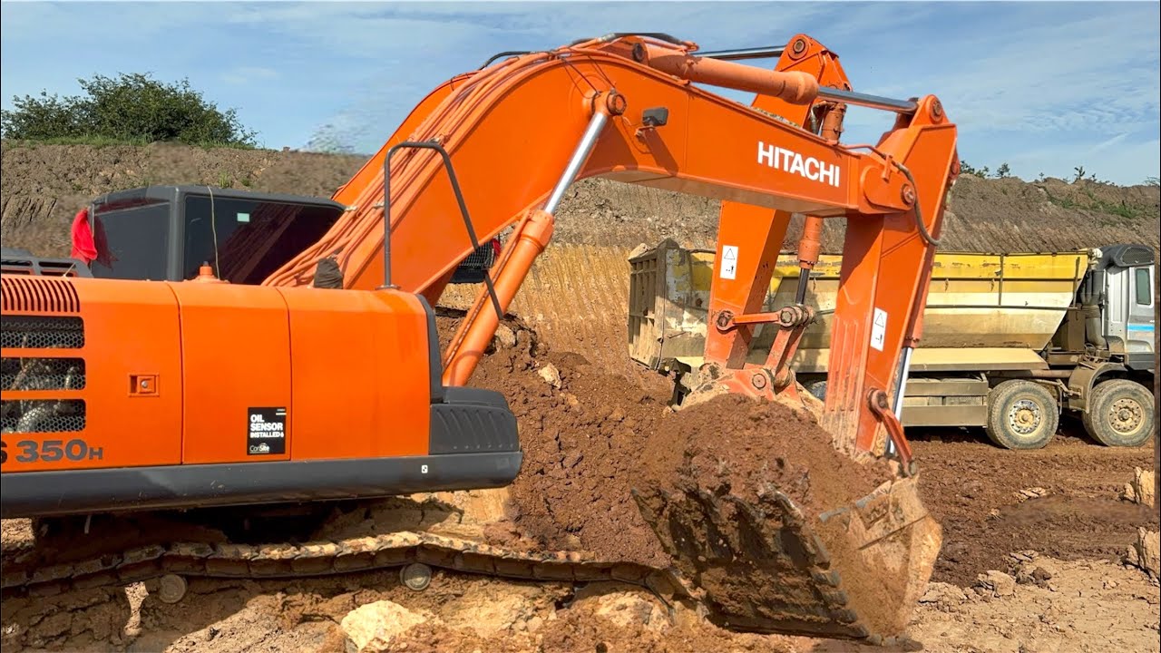 Massive Lakefront Excavation Project with HITACHI ZAXIS 350H & Fleet of 41 Ton Dump Trucks!@HRExca