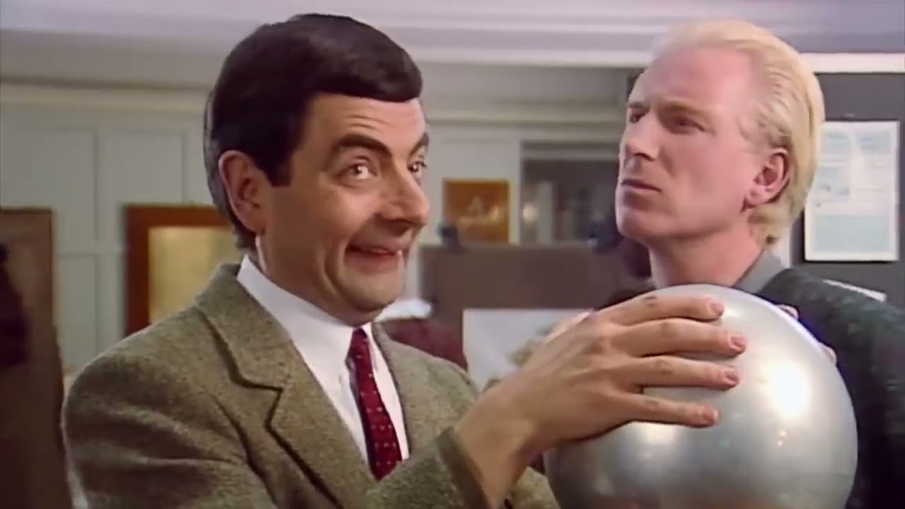 Mr. Bean’s Hilarious Christmas Turkey Disaster! 🎄😂 | Classic Mr. Bean