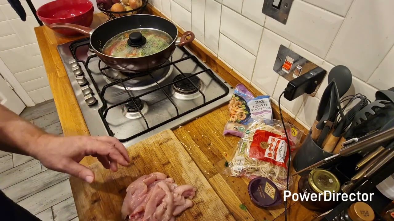 111 // Singapore-style noodles