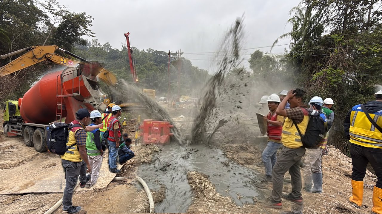 MANDOR PUN TERKEJUT KALI INI‼️BUKAN DARI SEHARUSNYA|| SEMEN COR KELUAR DARI DALAM TANAH !
