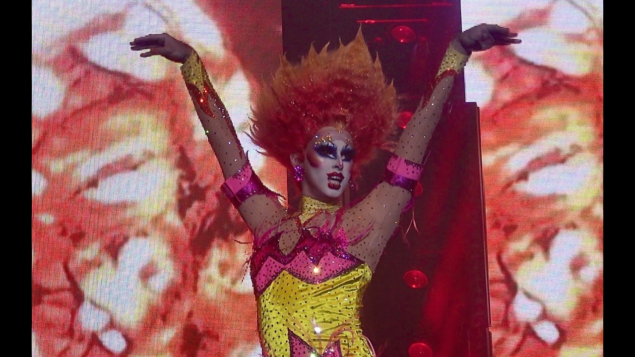 A Drag Queen Christmas: CRYSTAL METHYD