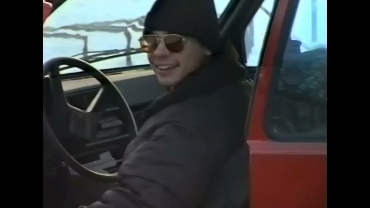 1995 год Москва. Бескудниковский бульвар. Школа 208 Школьный двор