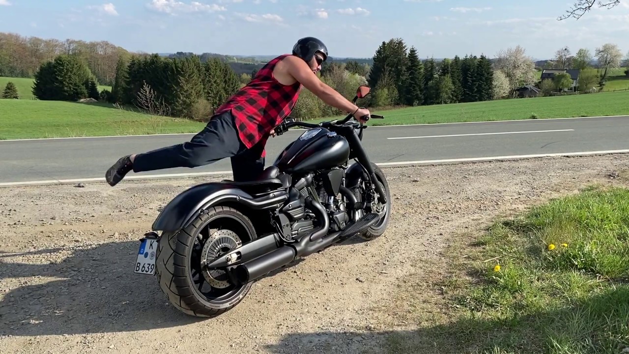 Yamaha XV 1900 Black Custom | Motorrad Tour Bergisches Land