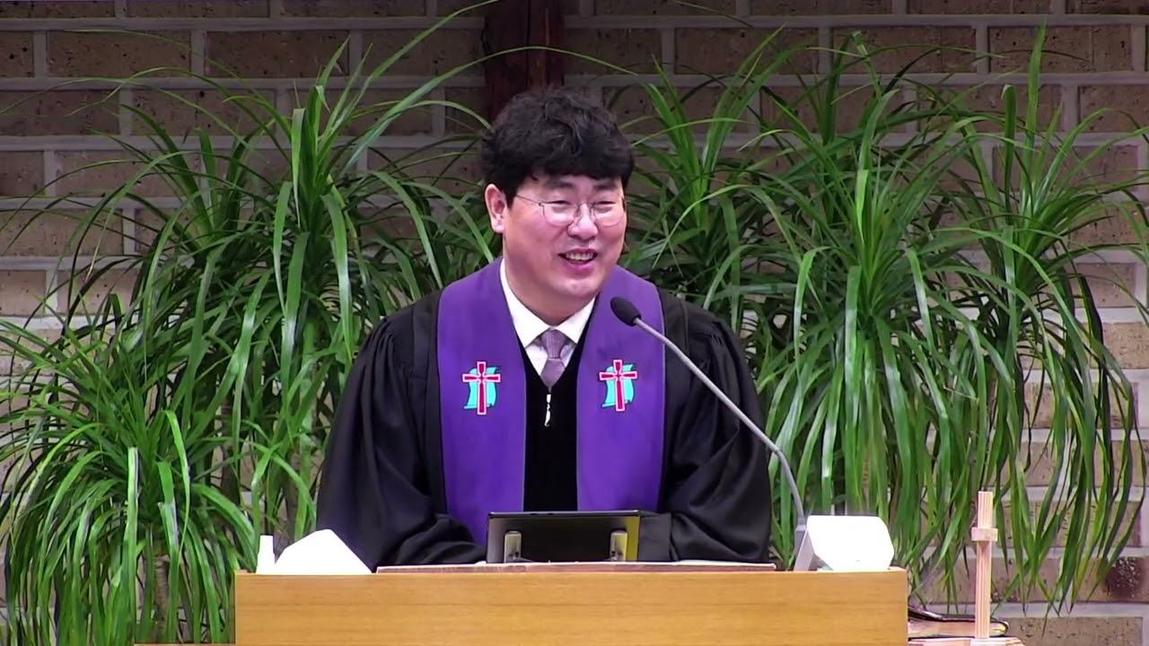 주의 발치에 앉아