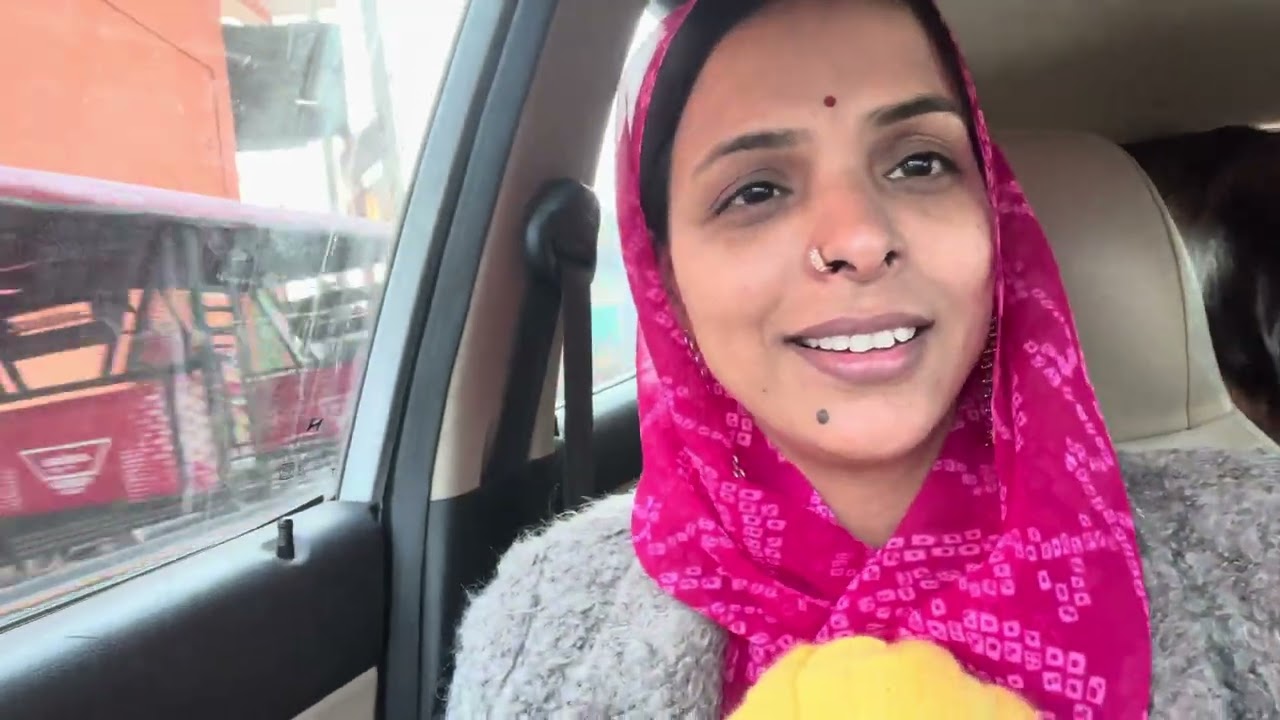 Puja me family ko kya kya diya? | Lucknow jaane se pahle Naniya Saas ke ghar gaye 🥰