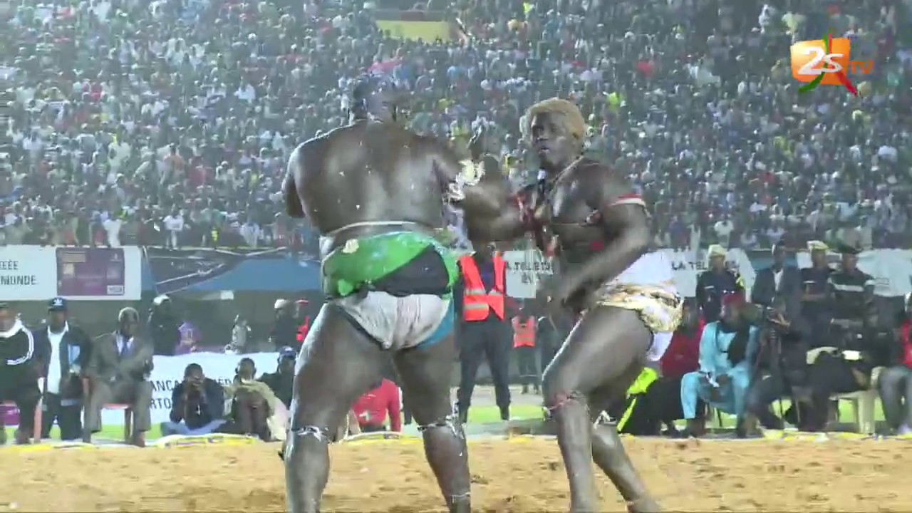 BALLA GAYE 2 VS GRIS BORDEAUX - LE COMBAT