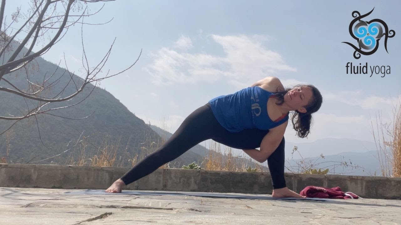40 Minute Fluid Yoga practice with Alyssa