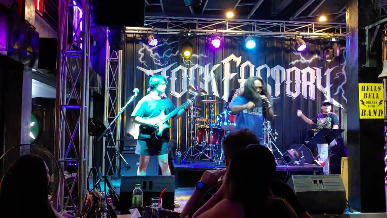 Mr  Crowley skeleton band @ rock factory, pattaya