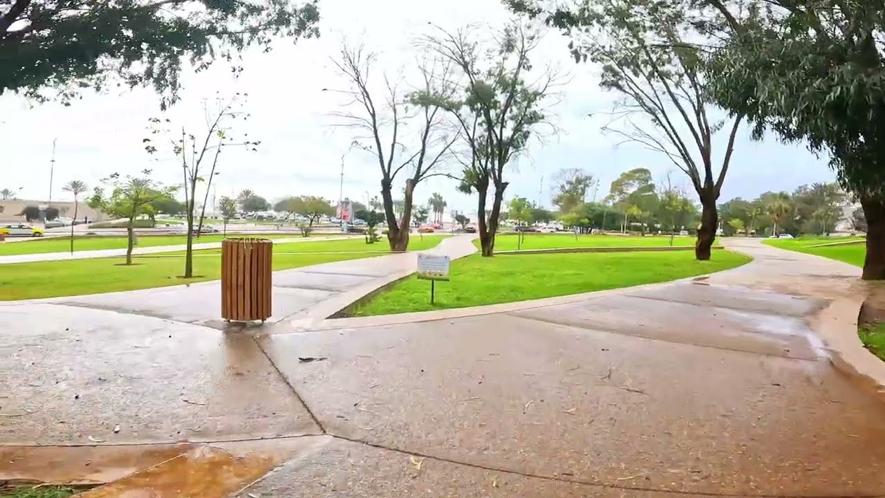 Walking Tour in Belvedere Garden Agadir — Rainy Day | جولة في جو ممطر في حديقة بالڤدير وأجواء شاطئ ☔