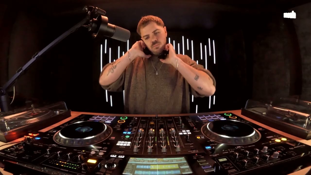 The White Heather Club w⁄ CARMICHAEL – 2026-02-05 – Mesh Radio