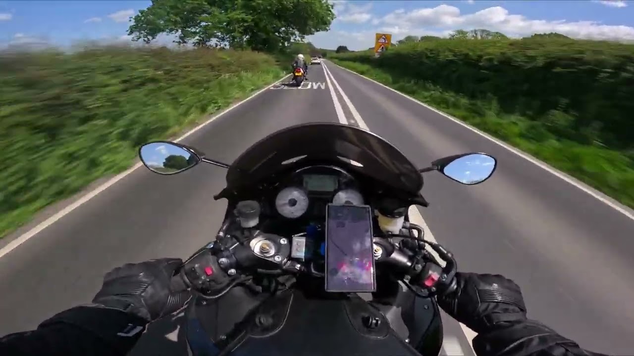 Whiteways to Rykas (ZZR 1400/CBR400) Part 1