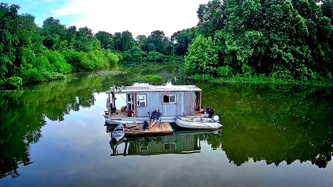 #236 LAUNCH DAY, Classic Houseboat goes in the Water,  Vatrer 300ah Battery lithium