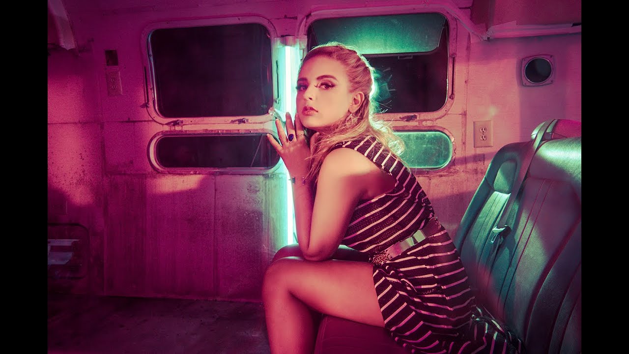 Mackenzie Nicole - Actin Like You Know (Feat. Tech N9ne) - Official Music Video
