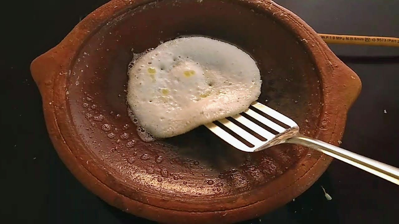 Easy method of seasoning for clay dosa tawa