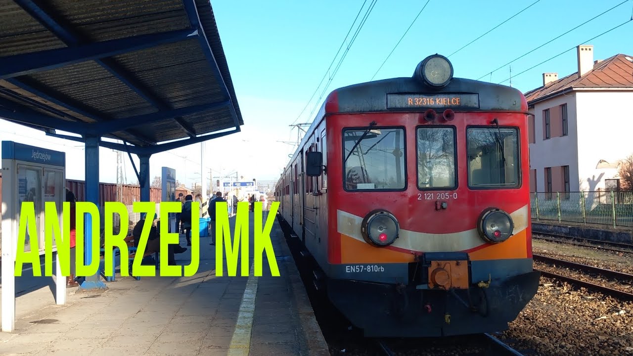 Jędrzejów PKP. Ostatni film w tym roku. Udanego Sylwestra i Nowego Roku 2025!.