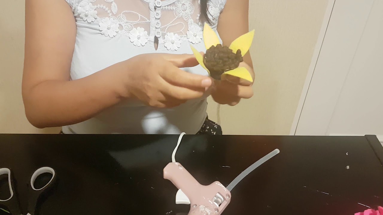 C&oacute;mo hacer un Girasol de Pa&ntilde;o Lency