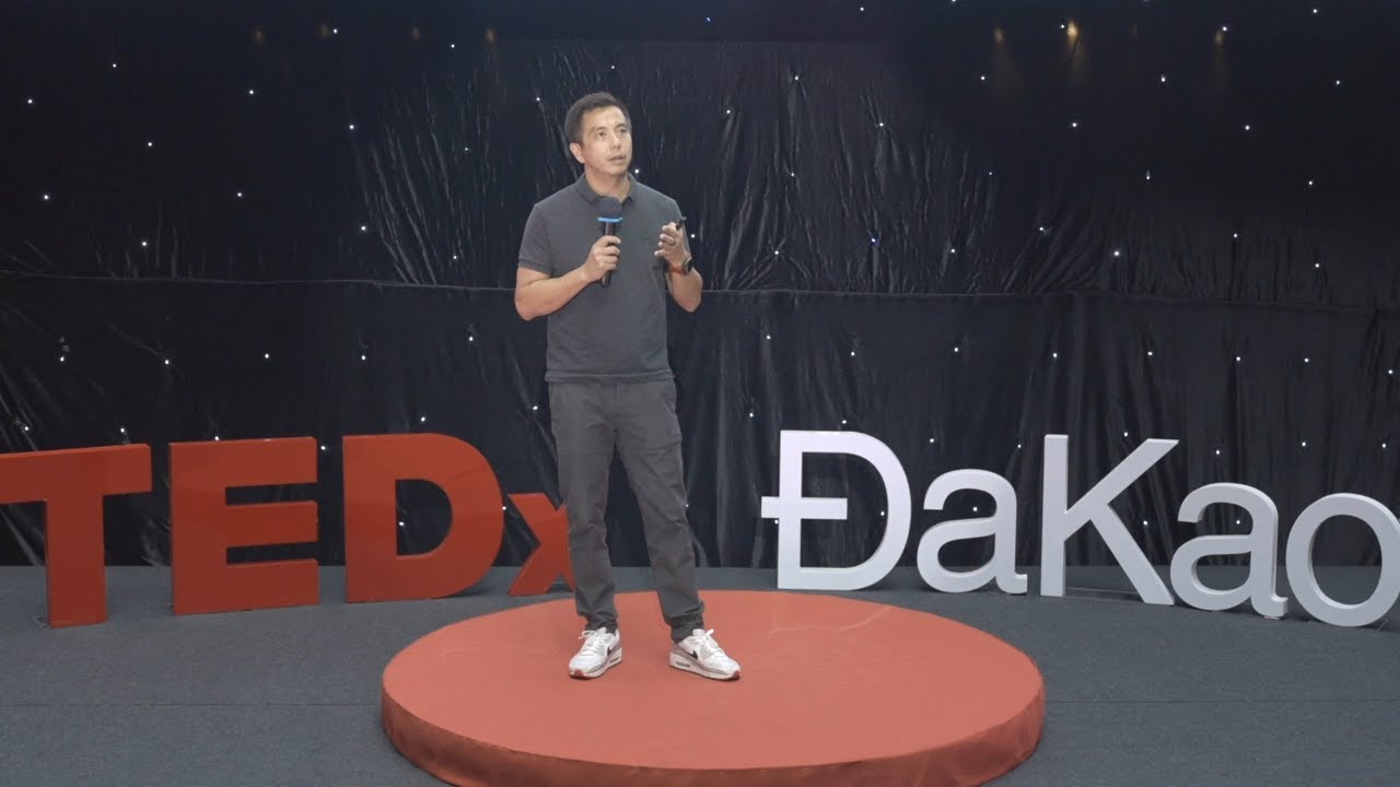 Почему нам нравятся игры? | Келли Вонг | TEDxĐaKao