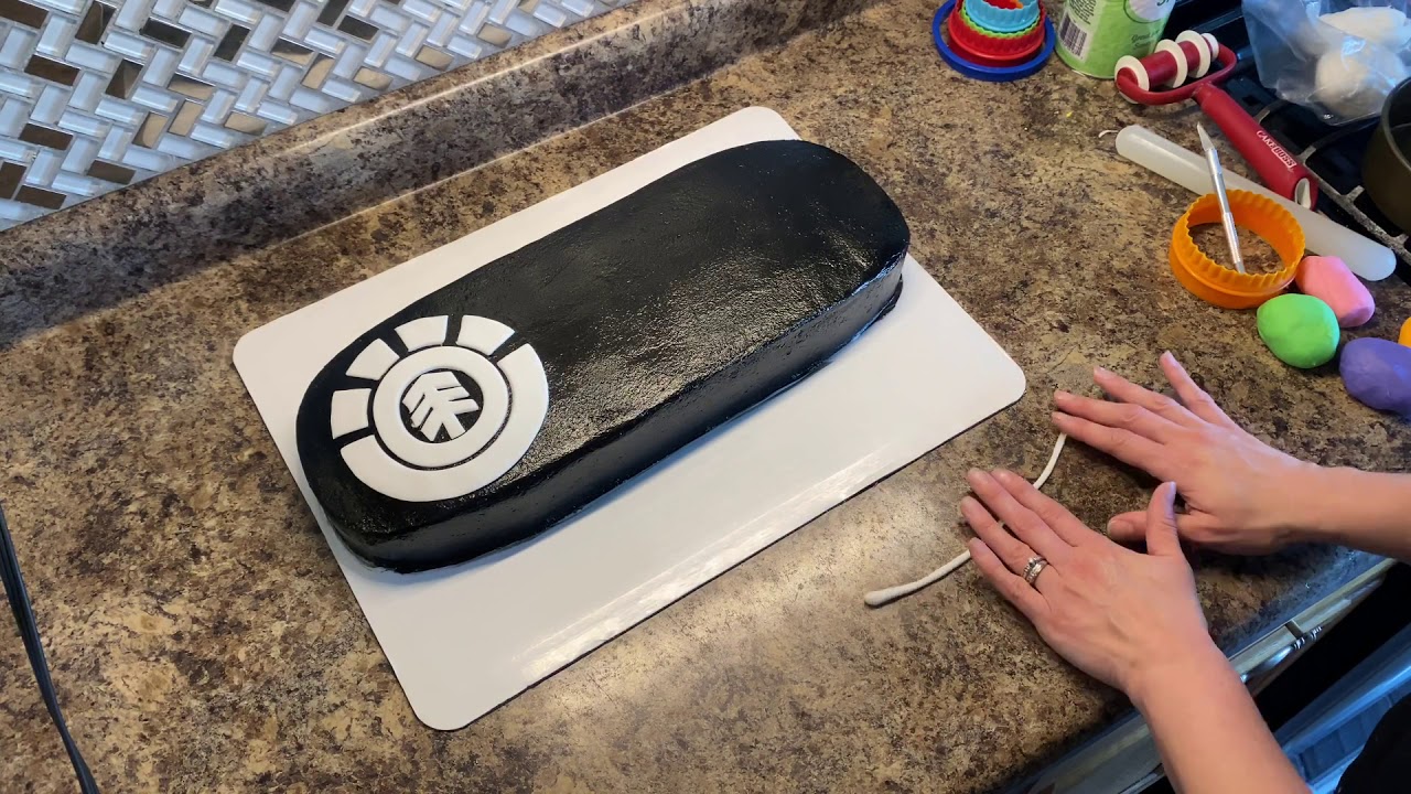 How to make a Skateboard cake!