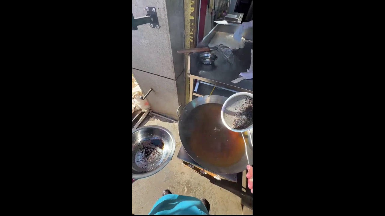Street Food Livestream | Crispy Mini Dough Sticks in Hot Oil | Real-Time Vendor Workflow