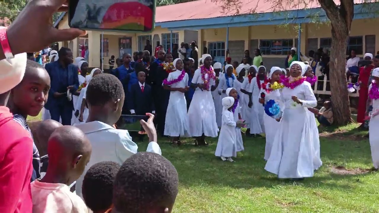 Wedding ceremony, here comes the bride