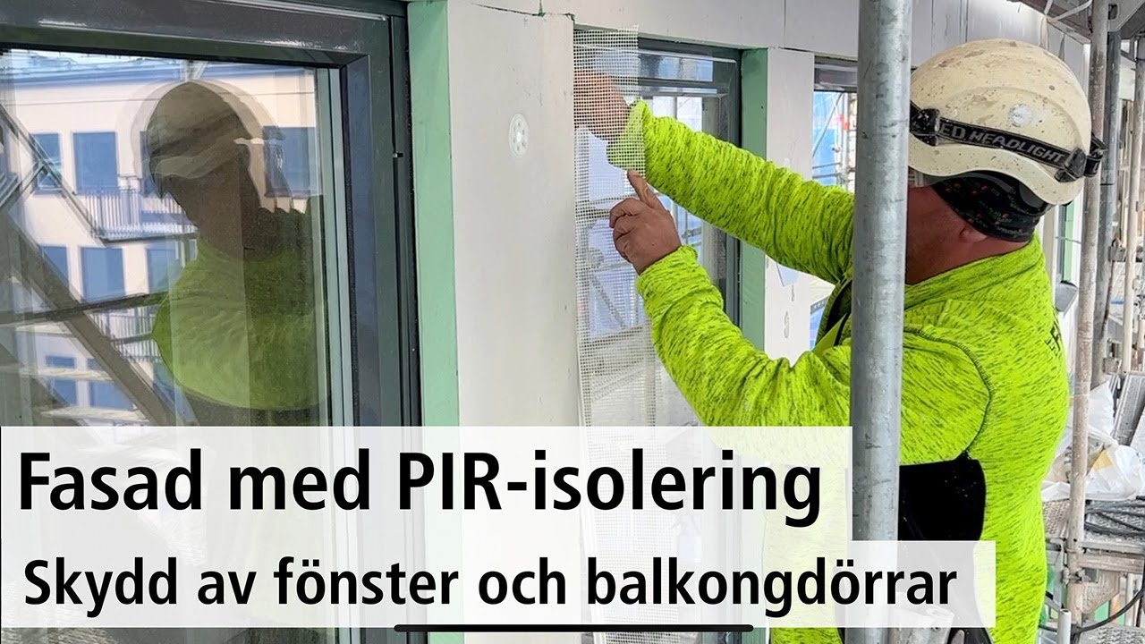 Fasad med PIR-isolering - skydd av fönster och balkongdörrar