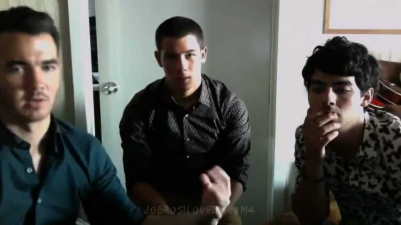 Jonas Brothers Live Chat - Aug 20, 2012