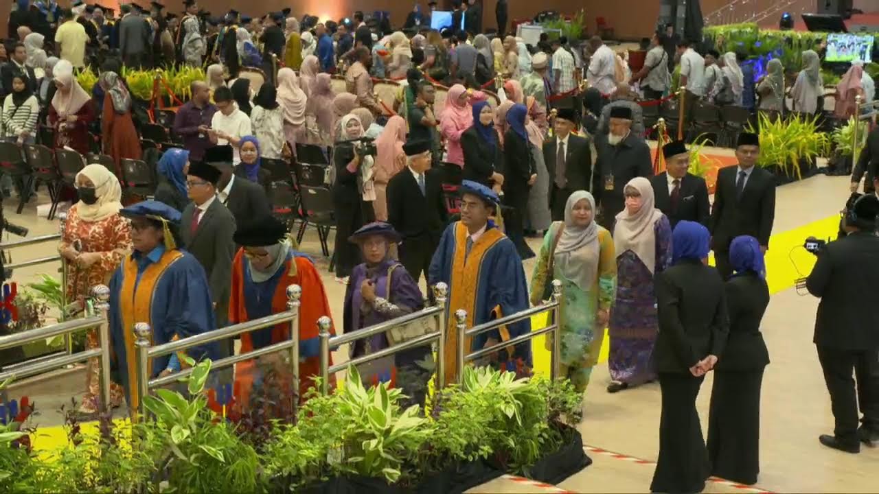 (SIDANG PERTAMA) ISTIADAT KONVOKESYEN UNIVERSITI MALAYSIA KELANTAN (UMK) KE-13 TAHUN 2023
