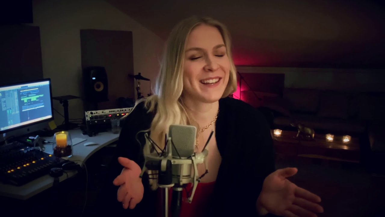 Ava Max - Christmas without you (COVER) - Larissa Wild