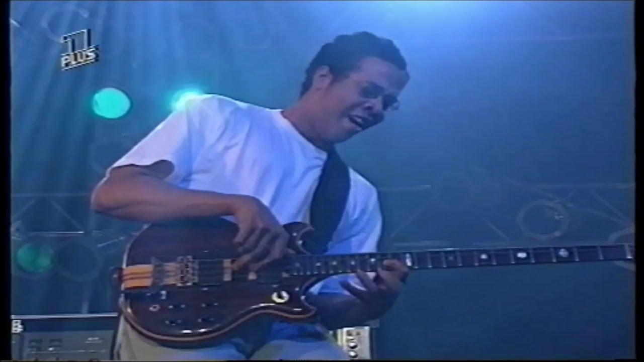 Stanley Clarke trio - Jam (Clarence Penn drum solo) -Leverkusen