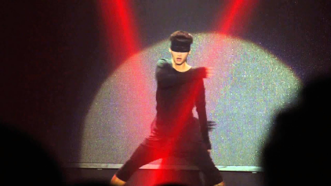 [131020] [FANCAM] [VIXX First Global Showcase 2013 Kuala Lumpur] N's Blindfold Dance