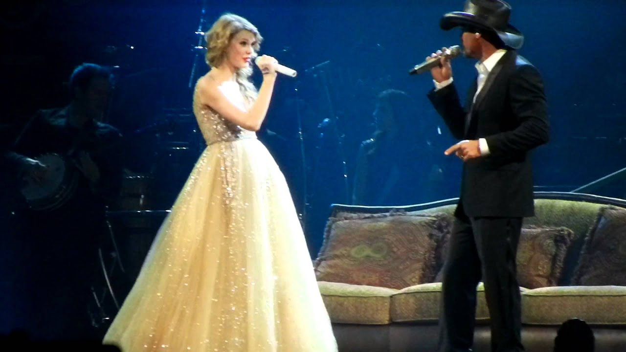 Taylor Swift and Tim McGraw sing 