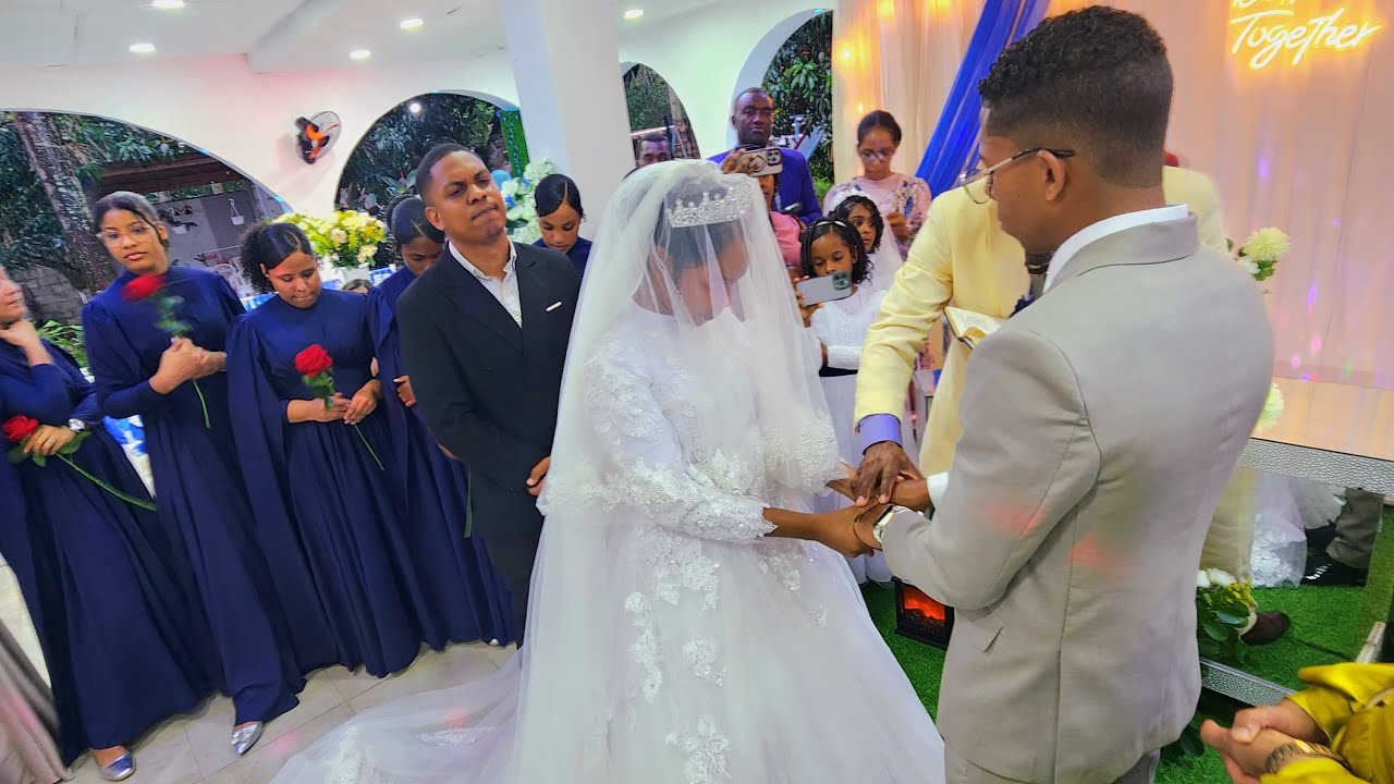 Boda de la adoradora Ana Julia y Luis puello todo muy bello 🥰🥰🥰🥰🎂🎂🎂🤵‍♂️👰🏻