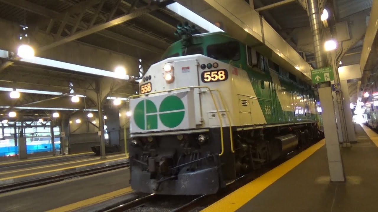 GO Transit F59PH #558 Arriving at Toronto's Union Station (September 24th 2025)