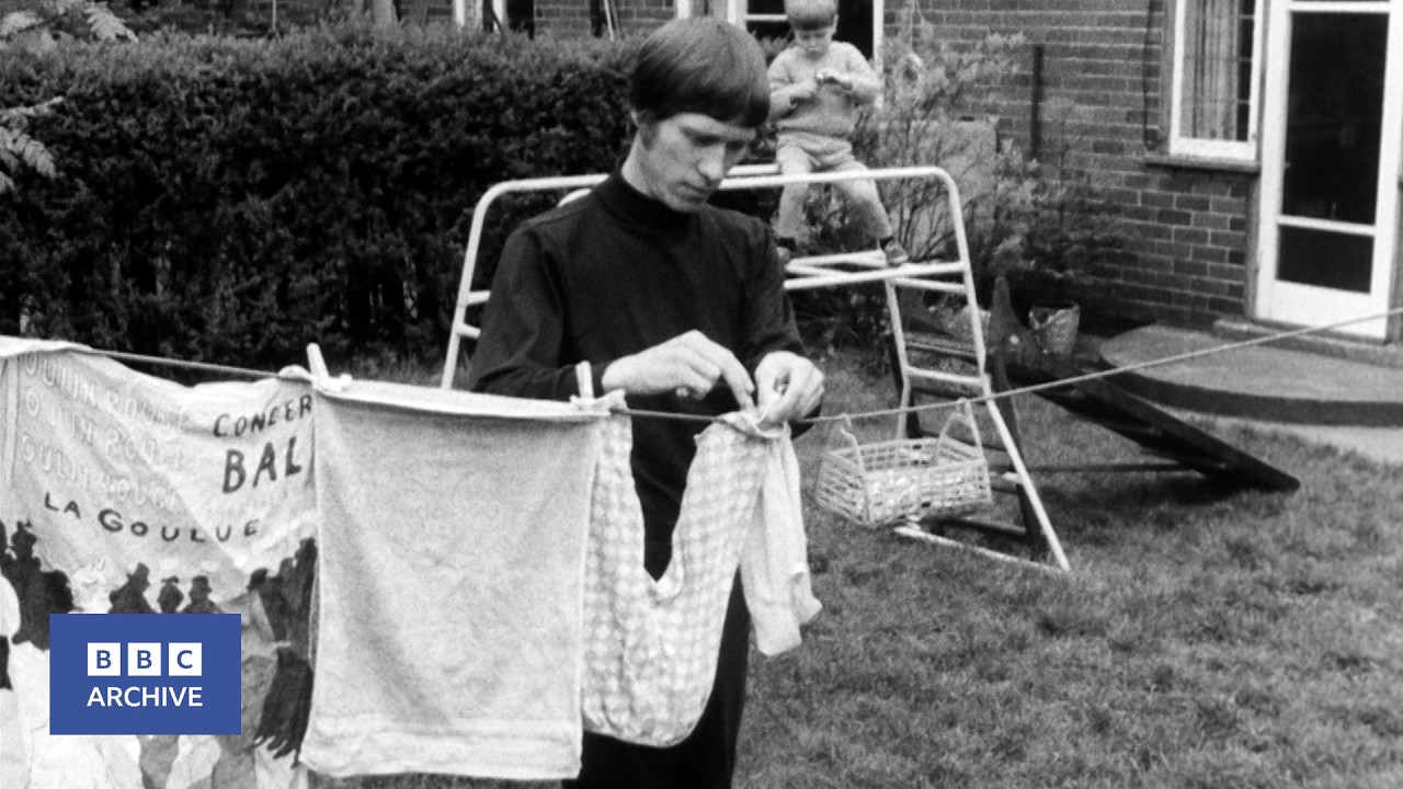 1971: A Woman's Place? | Scene | BBC Archive