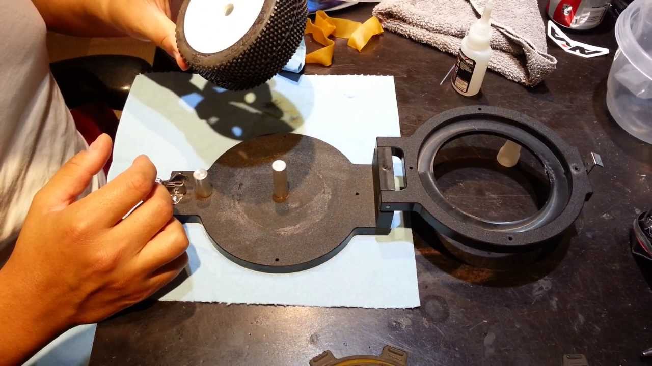 Tire gluing jig