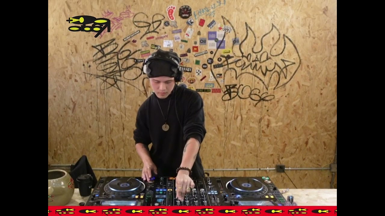 C+Radio 26 SS E07 w/ JOEMO